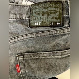 Levi’s 511 Mens 29x30 SlimFit 5 pocket jeans. Charcoal Gray. 99cotton, 1Elastane